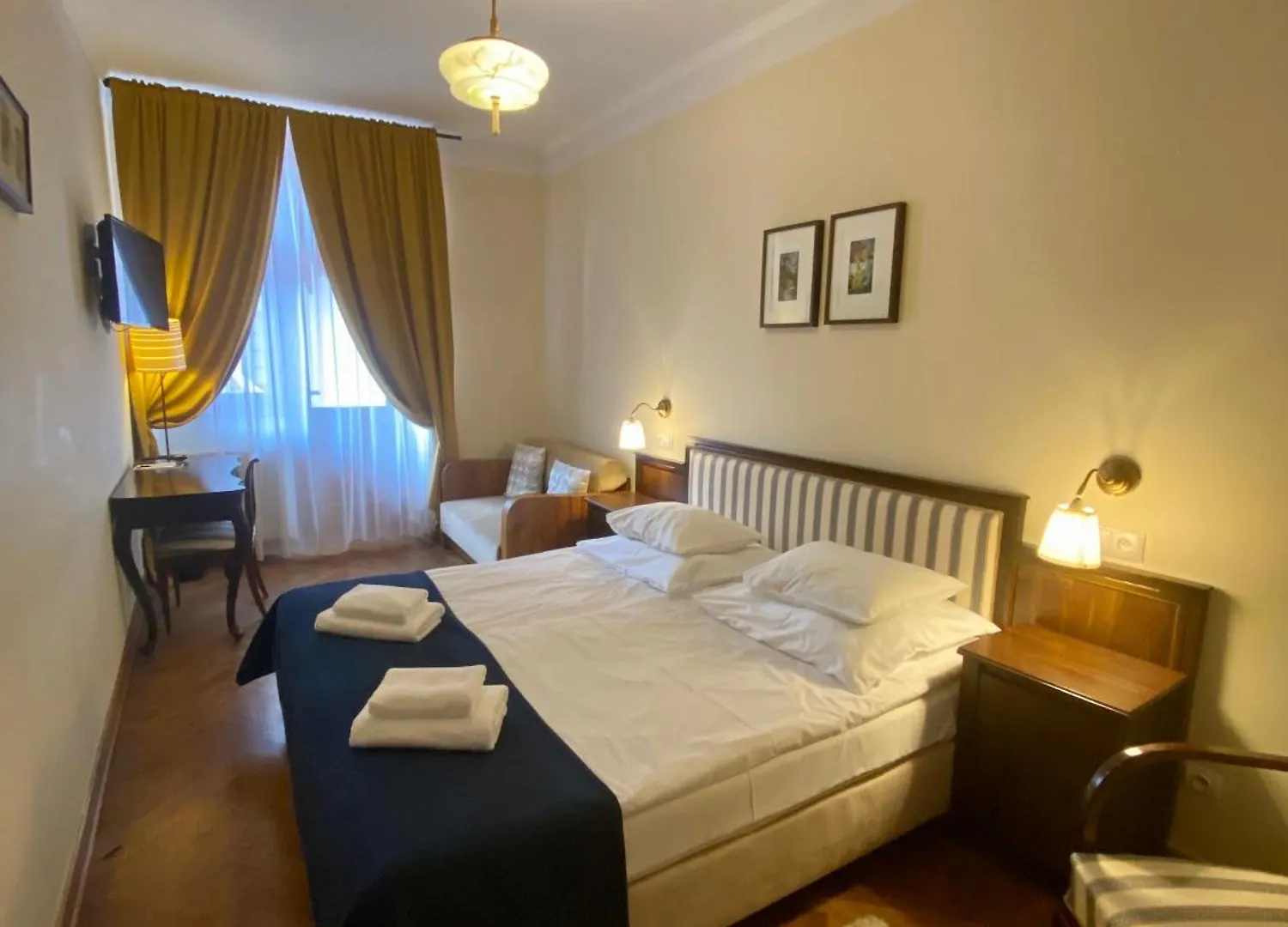 Golebia 8 Residence Krakow 3*,