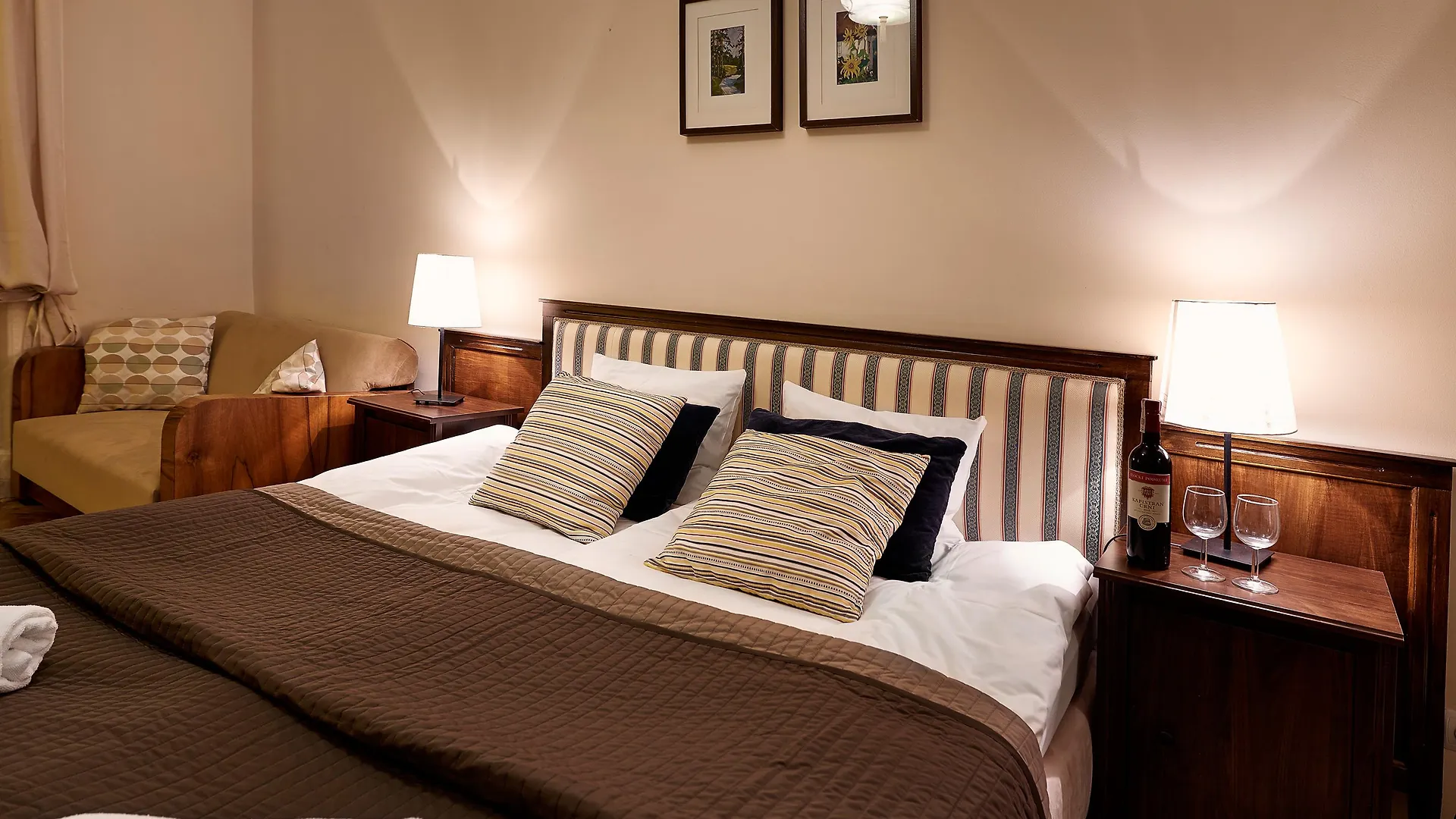 Golebia 8 Residence Krakov Aparthotel